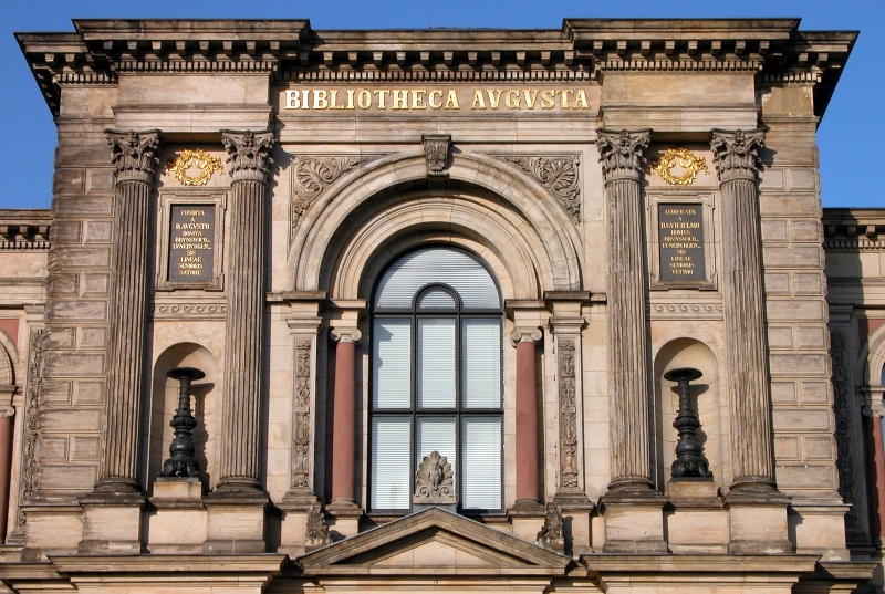 File:Wolfenbuettel Herzog-August-Bibliothek Detail (2006).jpg