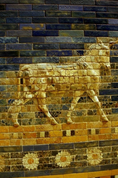File:Ish-tar Gate detail.jpg